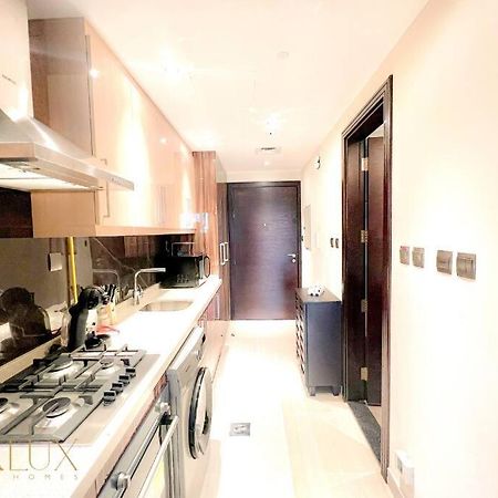 Lovely Big Studio W/ Burj Khalifa View In Downtown Dubai Exteriör bild