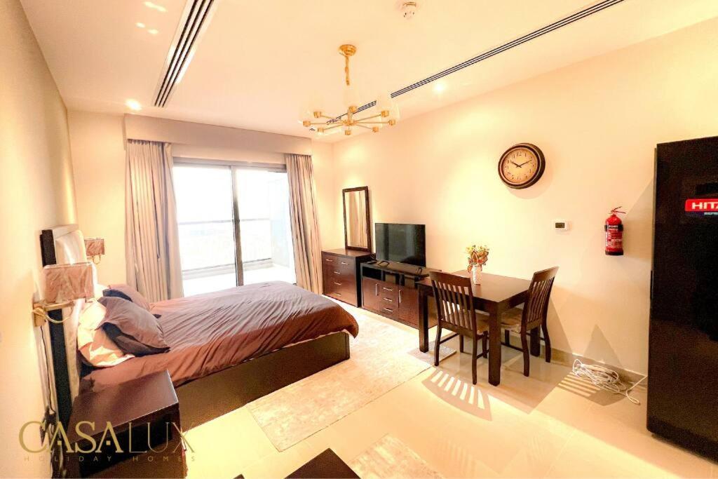 Lovely Big Studio W/ Burj Khalifa View In Downtown Dubai Exteriör bild